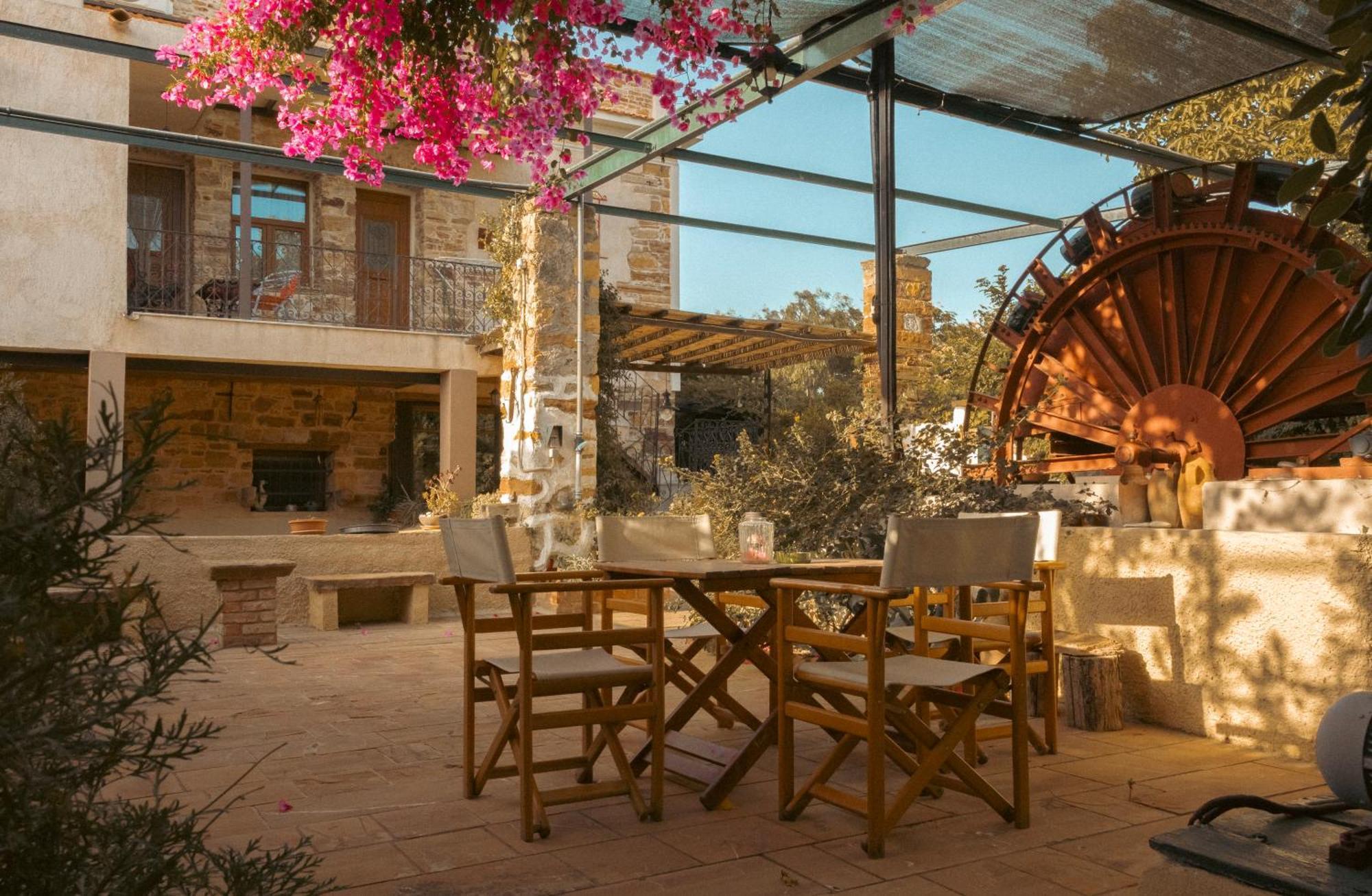 Mansion Argyrakiko - 3 Bedroom House In Kampos Chios Town